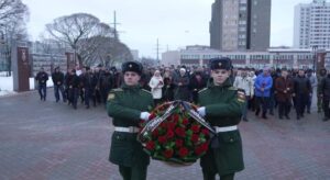 Церемония возложения цветов к Вечному огню в Серпухове